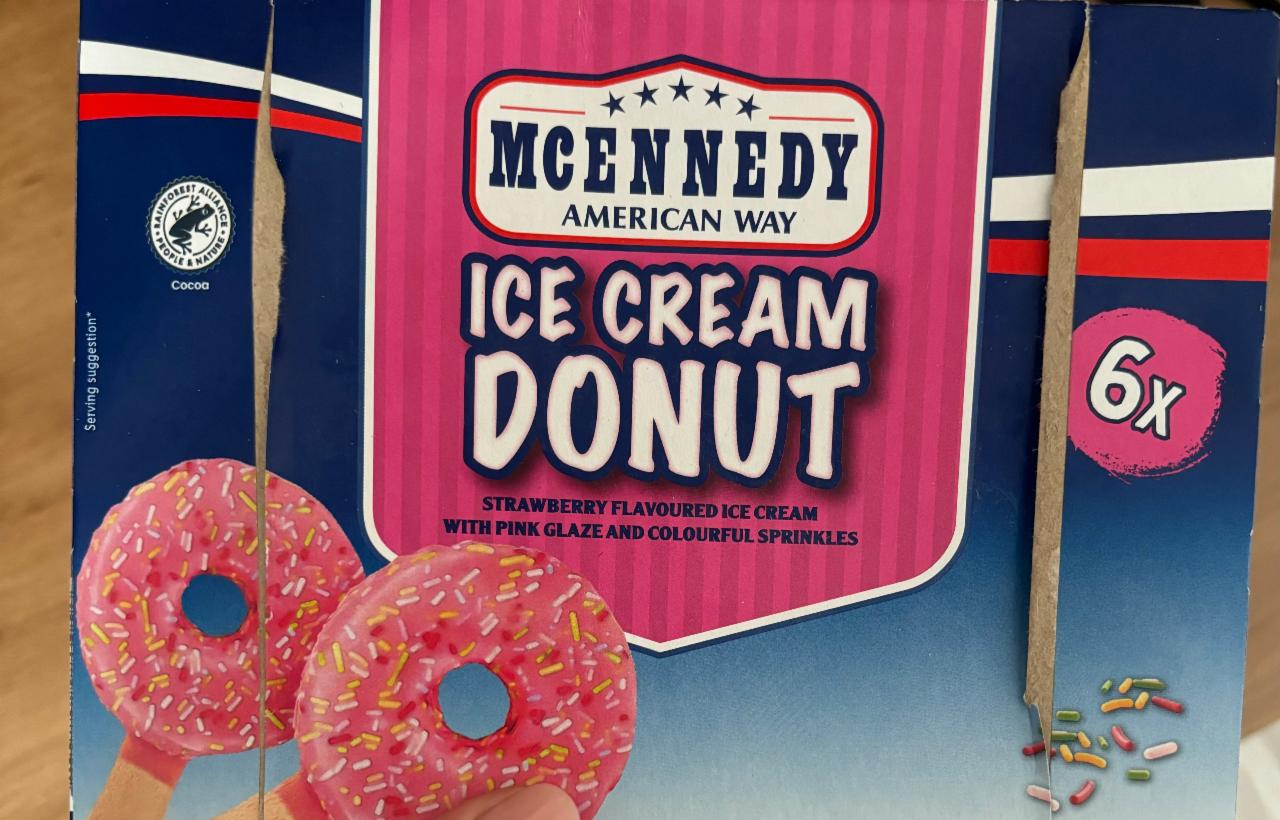 Fotografie - Ice cream donut strawberry flavoured McEnnedy American Way