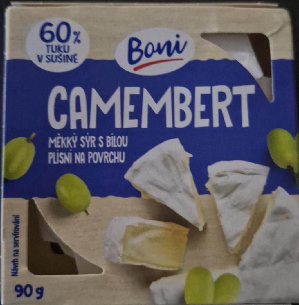 Fotografie - Camembert měkký sýr s bílou plísní na povrchu Boni