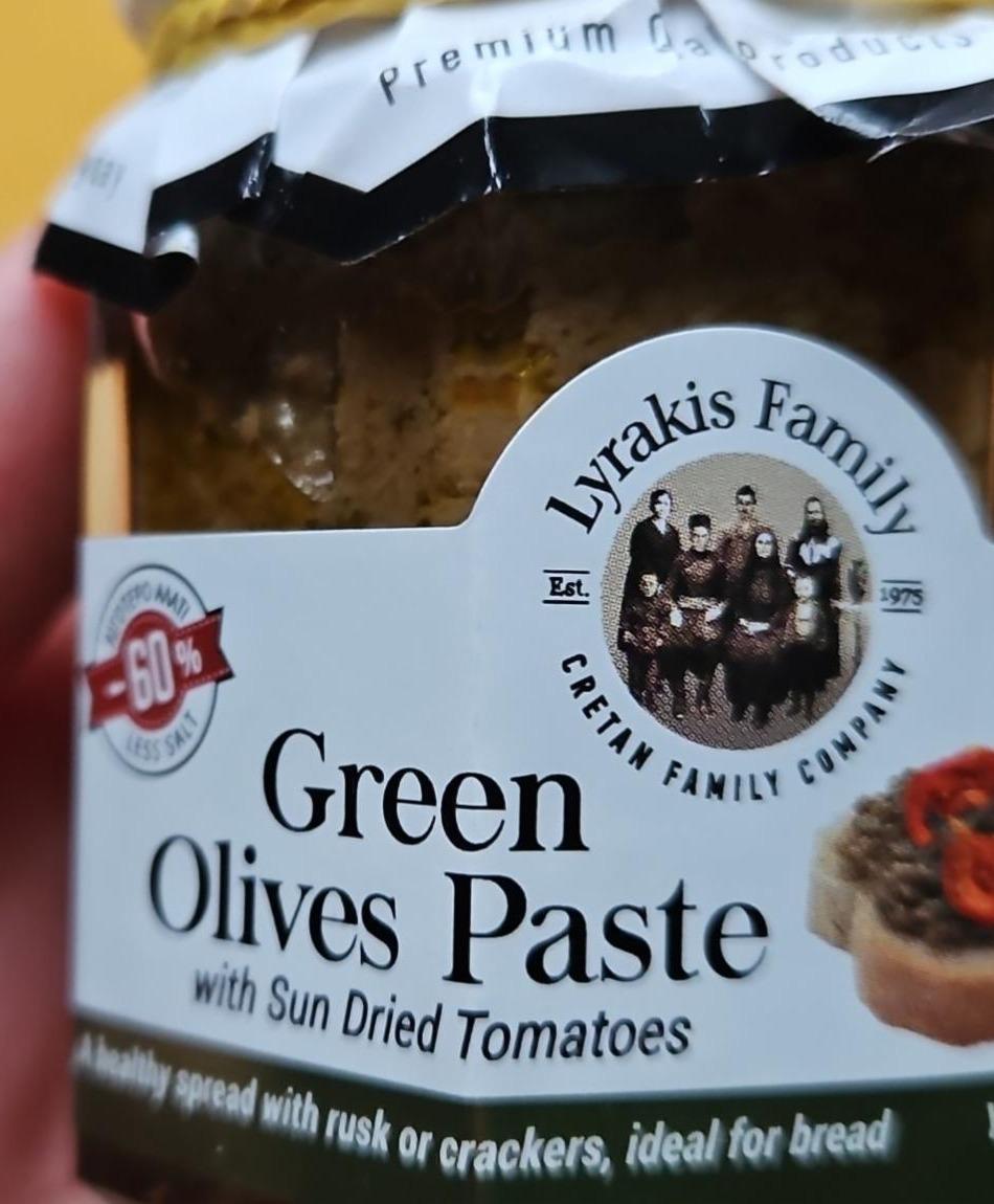 Fotografie - Green olives paste with sun dried tomatoes Lyrakis Family