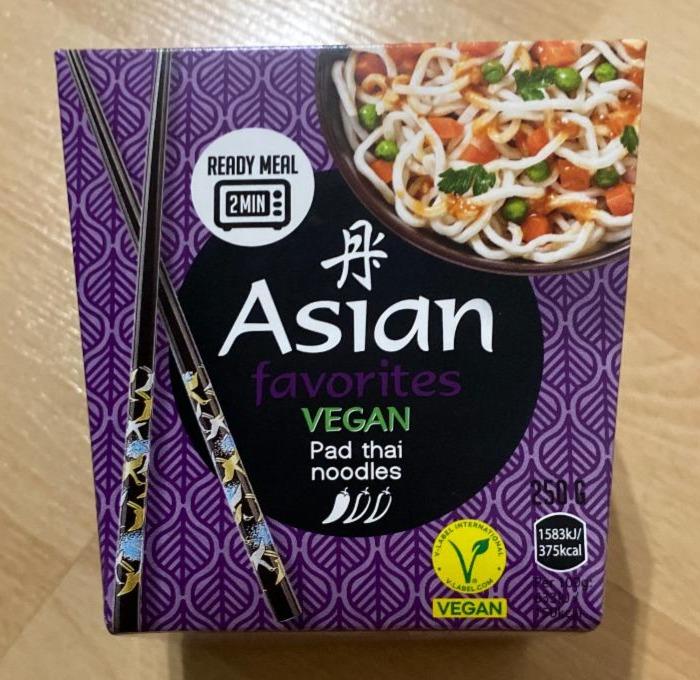 Fotografie - Vegan pad thai noodles Asian Favorites