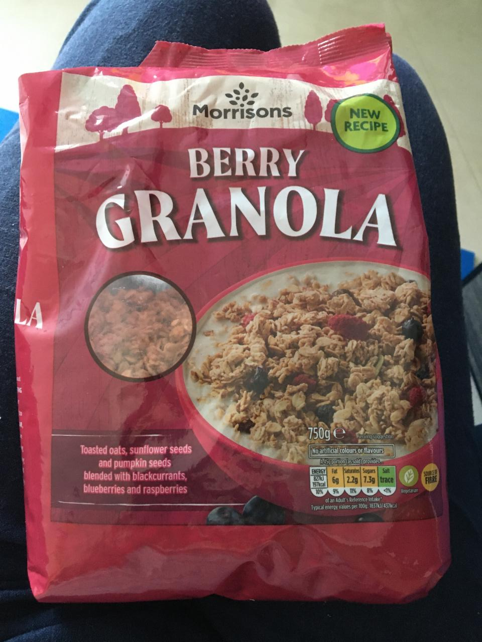 Fotografie - Berry granola Morrisons