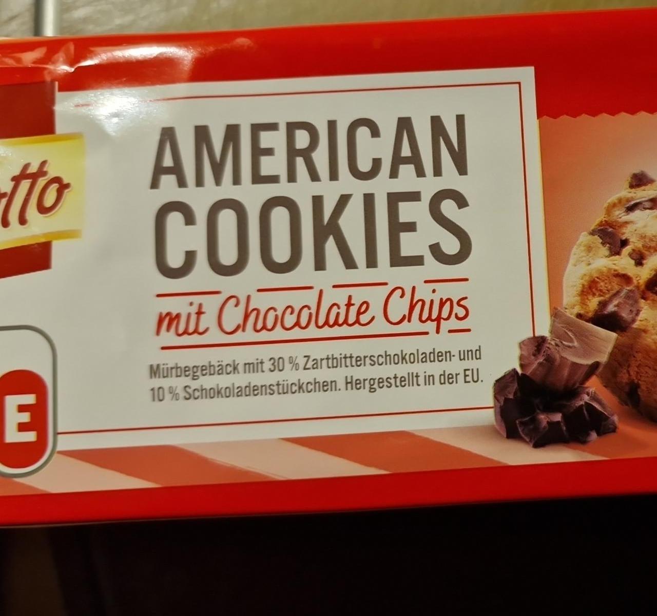 Fotografie - American cookies mit chocolate chips Biscotto