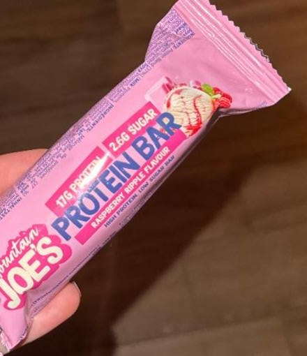 Fotografie - Protein bar raspberry ripple flavour Mountain Joe's