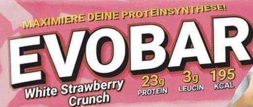 Fotografie - White strawberry crunch protein bar EVOBAR