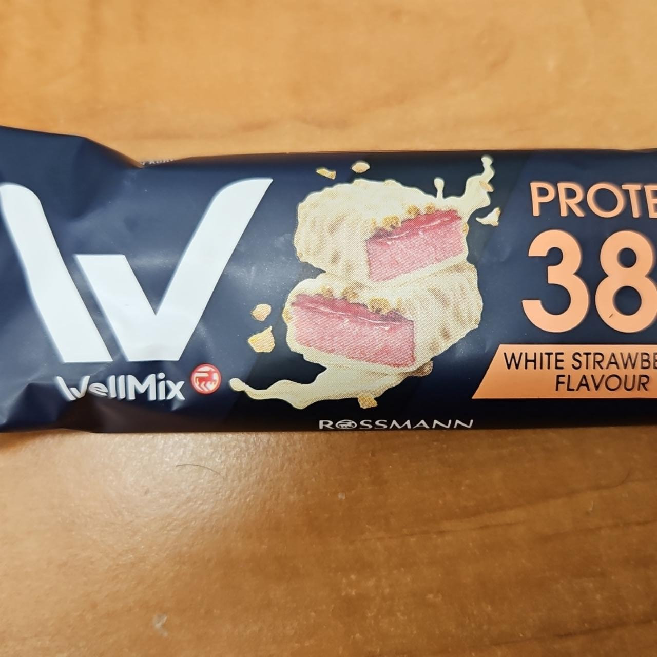 Fotografie - 38% protein white strawberry flavour WellMix