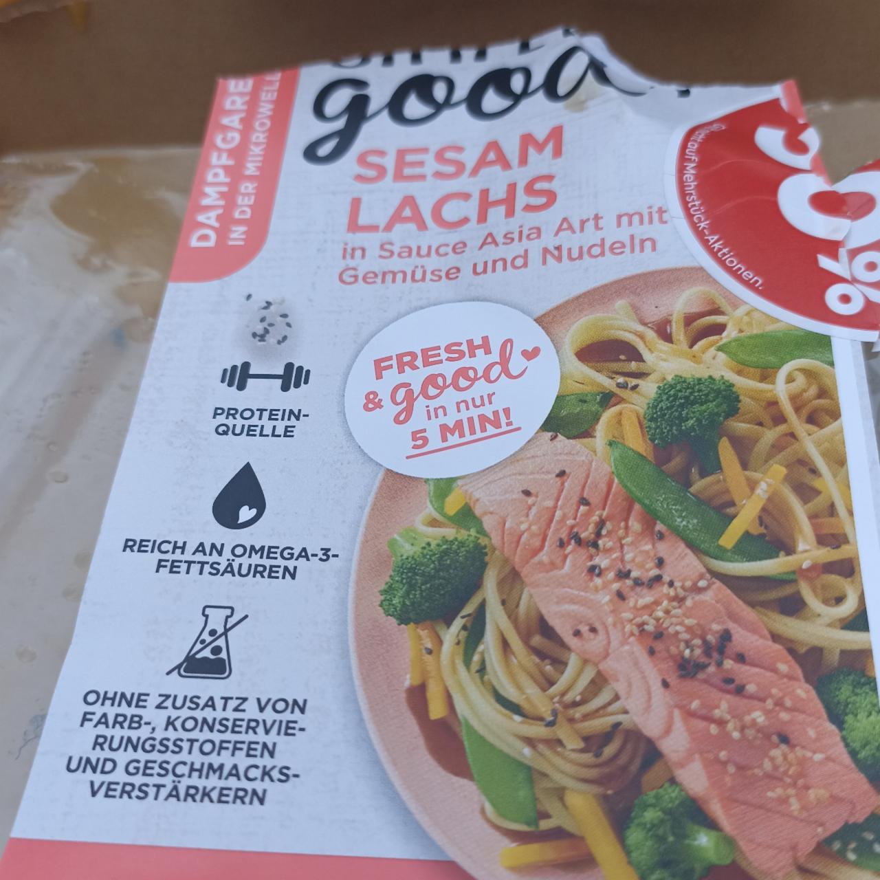 Fotografie - Lachs mit Sesam auf Nudeln mit Gemüse Simply Good
