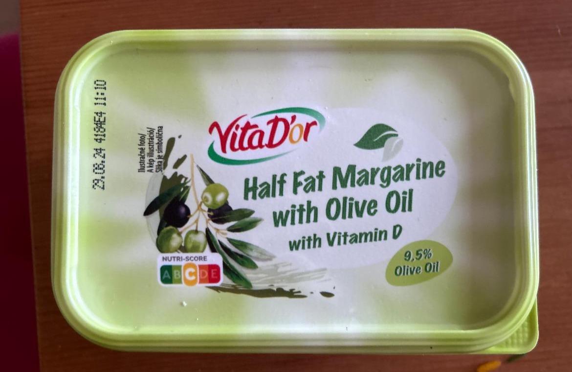 Fotografie - Half fat margarine with olive oil Vita D´or