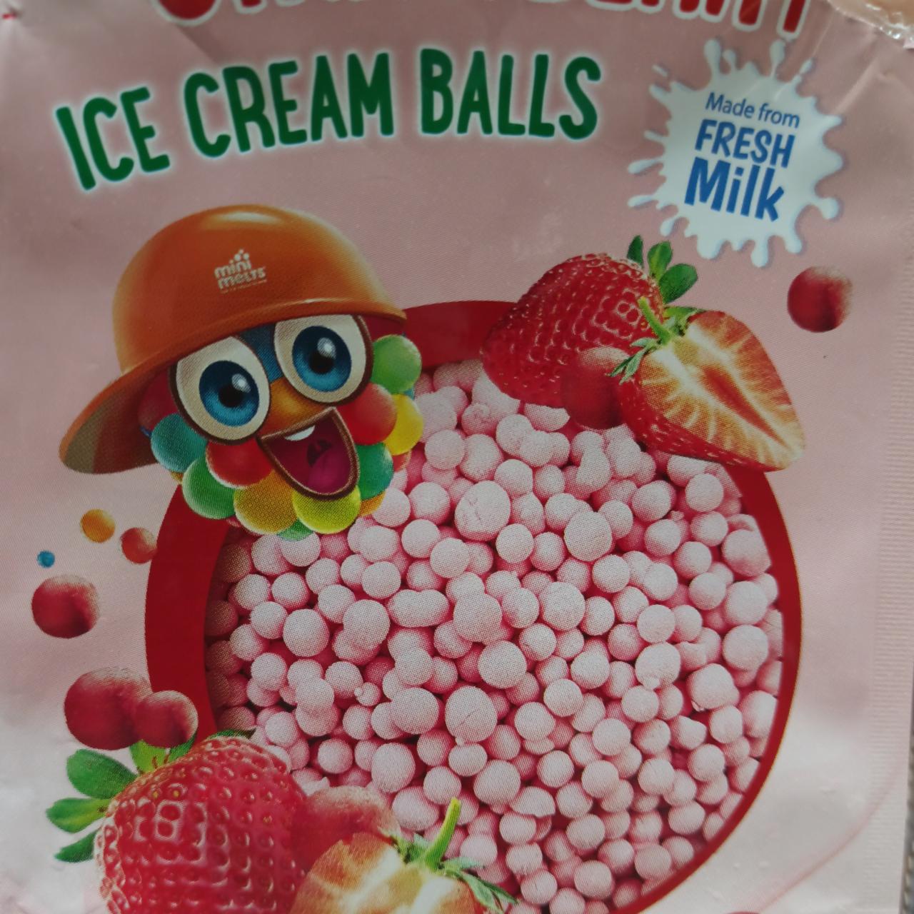 Fotografie - Ice cream balls strawberry Minimelts