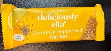 Fotografie - Lemon & poppy seed oat bar Deliciously Ella