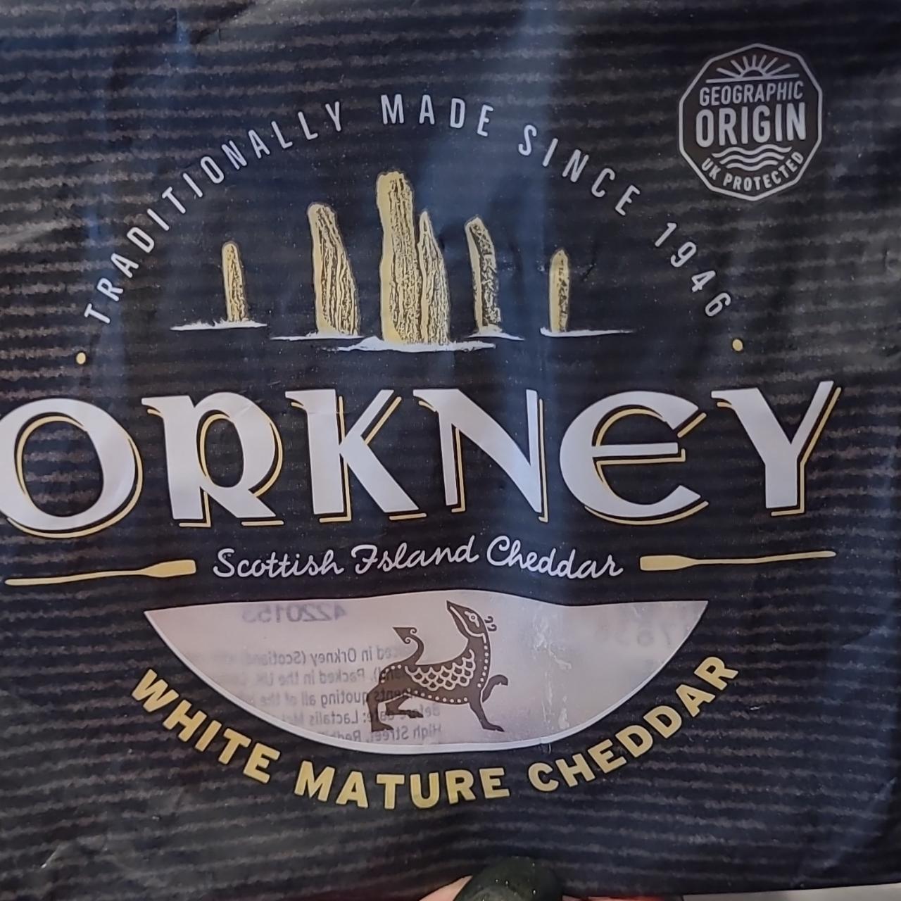 Fotografie - White mature cheddar Orkney