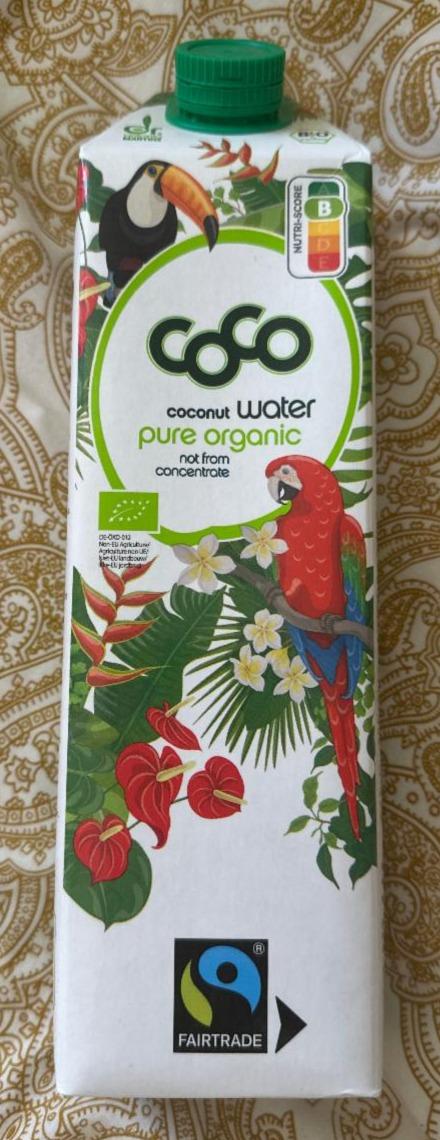 Fotografie - Coconut water pure organic Coco