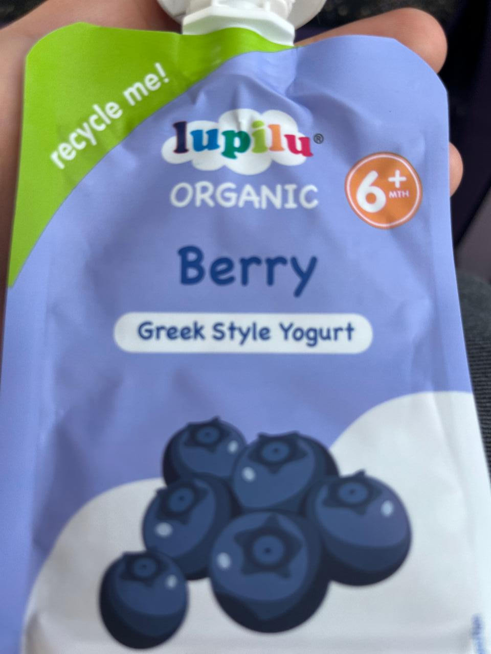 Fotografie - Organic berry greek style yogurt Lupilu