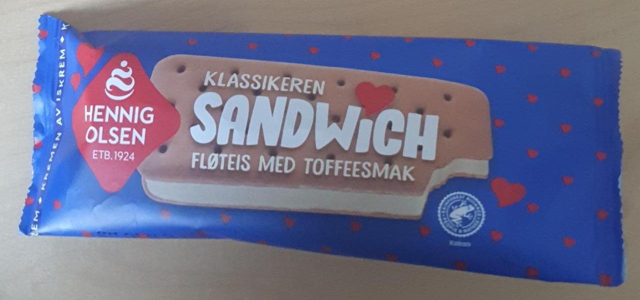 Fotografie - Klassikeren sandwich fløteis med toffeesmak Hennig Olsen