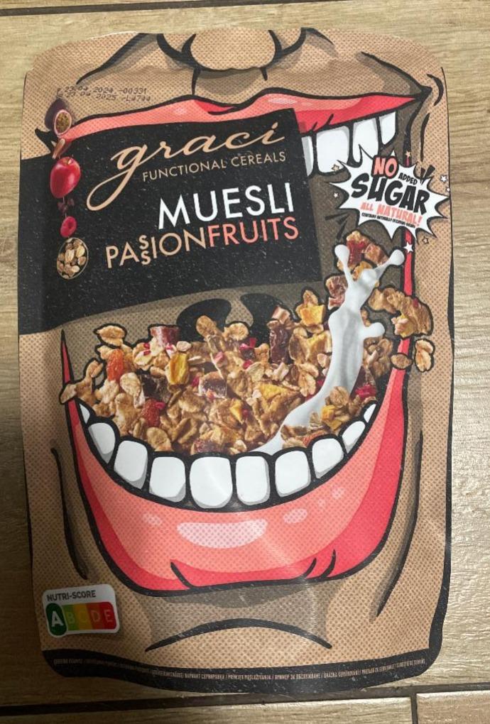 Fotografie - Functional cereals muesli passion fruits Graci