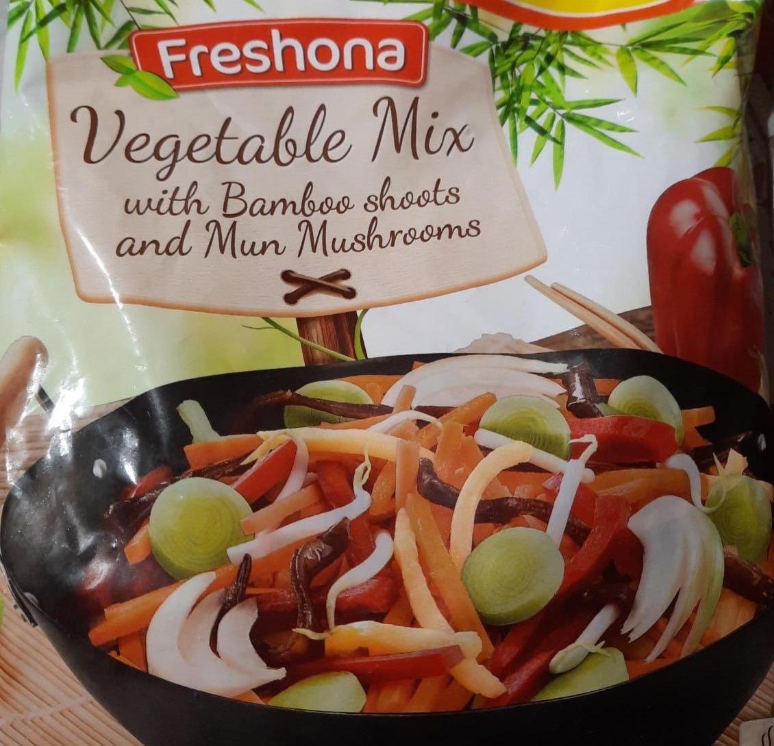 Fotografie - Vegetable mix with bamboo shoots and mun mushrooms Freshona