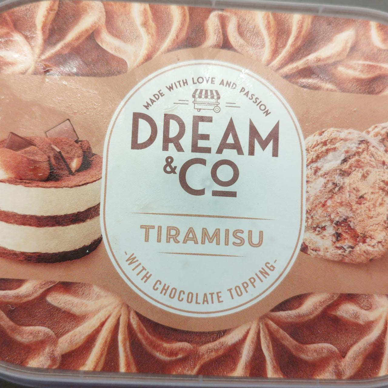 Fotografie - Tiramisu with chocolate topping Dream & Co