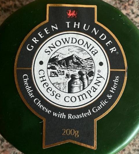 Fotografie - CHeddar CHeese with Roasted Garlic & Herbs Green Thunder Snowdonia