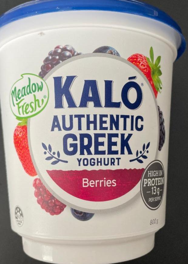 Fotografie - Kaló authentic greek yoghurt berries Meadow Fresh