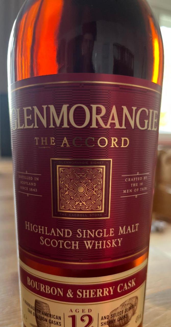 Fotografie - Highland single malt scotch whisky Glenmorangie The Accord