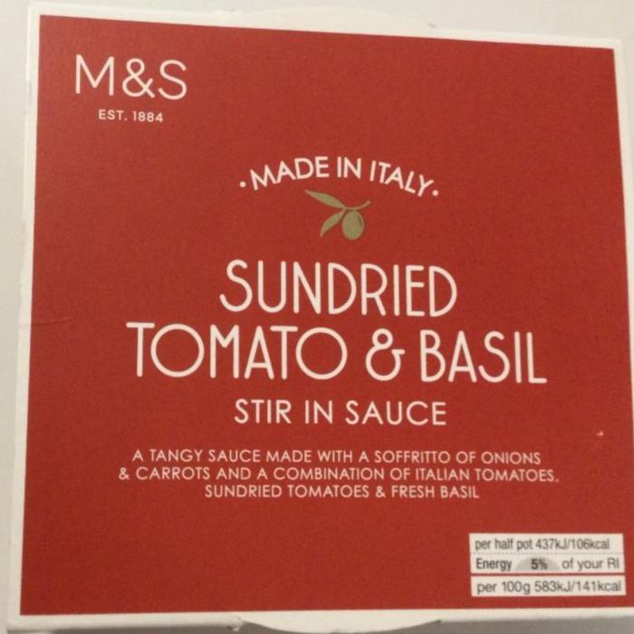 Fotografie - Sundried Tomato & Basil Stir in Sauce M&S